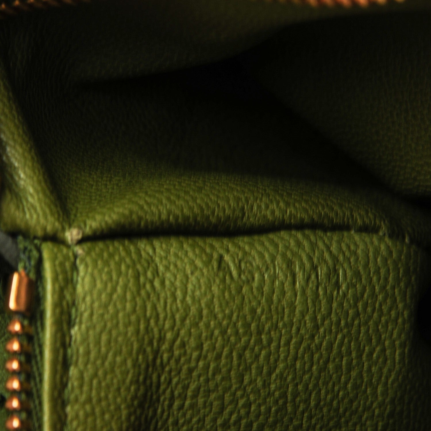 Louis Vuitton Ostrich Capucines BB Kiwi 8 of 8