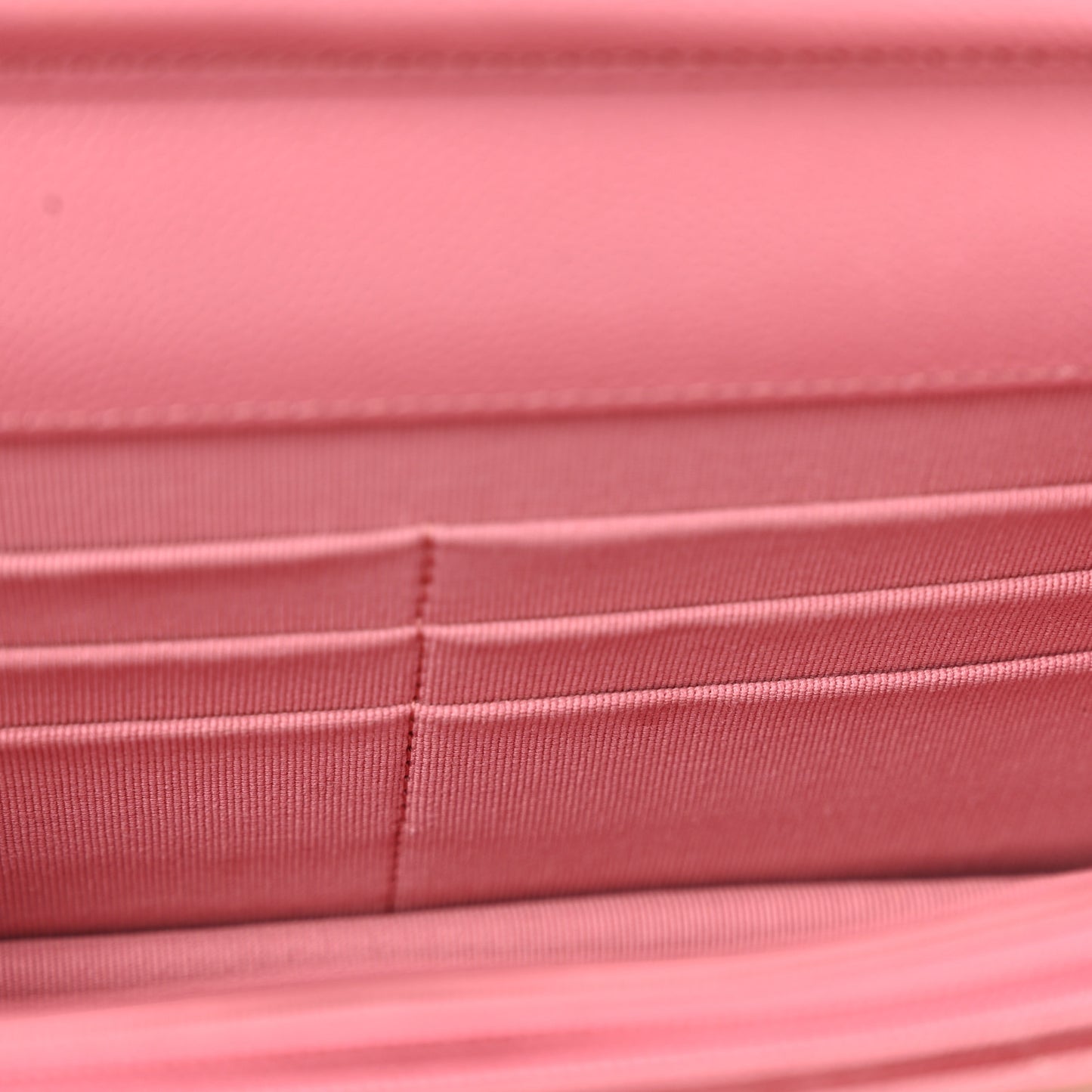 Caviar Quilted Wallet on Chain WOC Pink