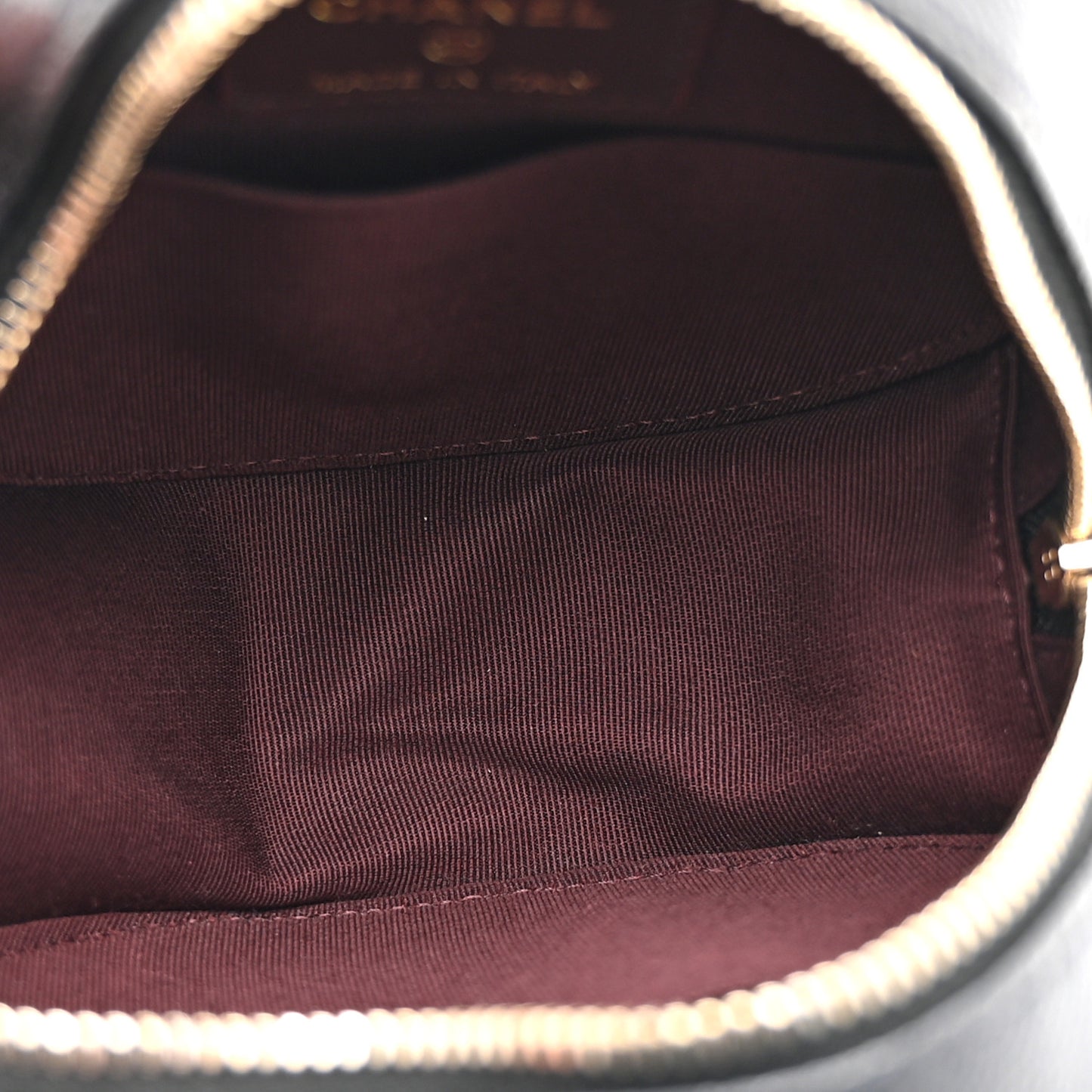 Caviar Quilted Round Clutch With Chain Black