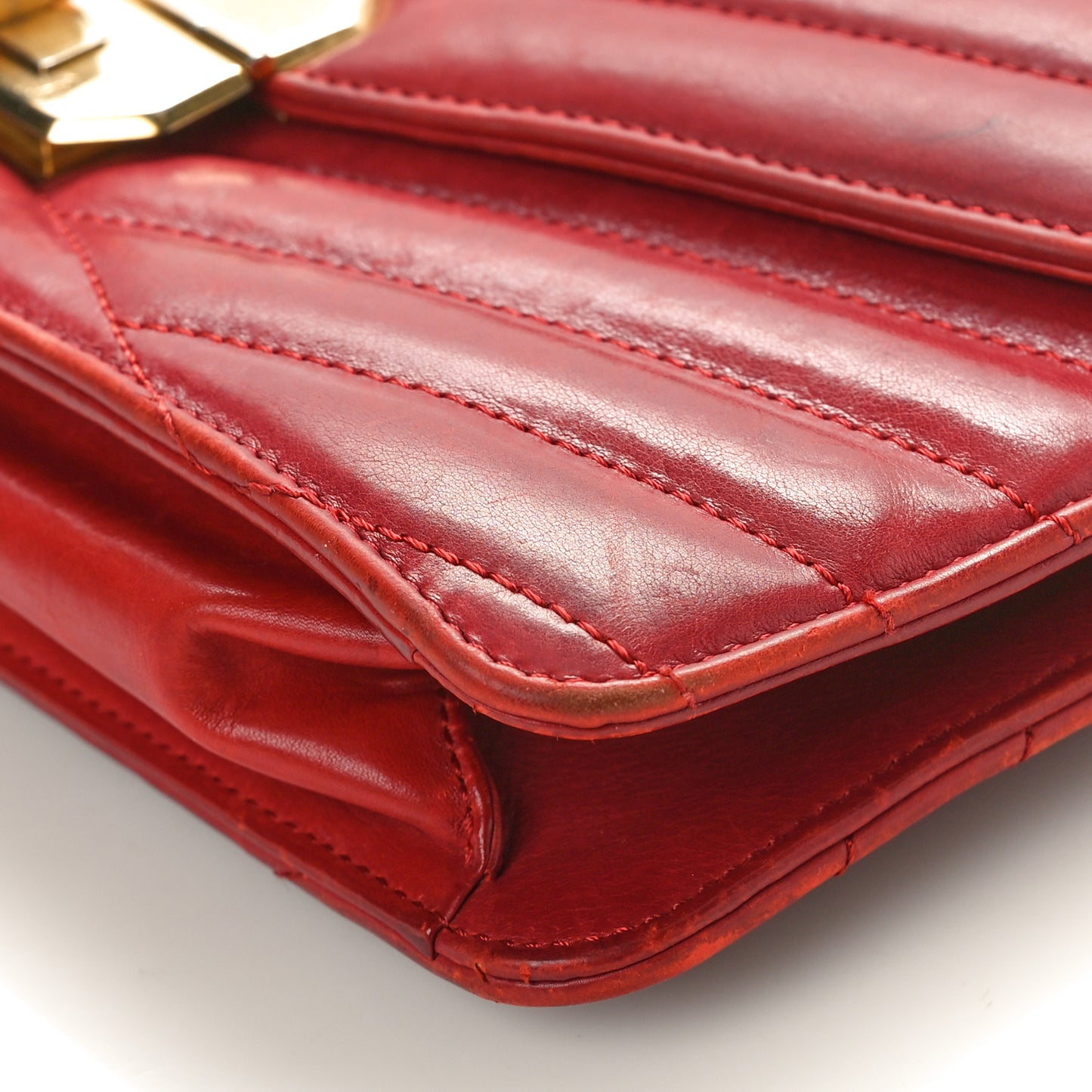 Calfskin Chevron Quilted Gabrielle Flap Red