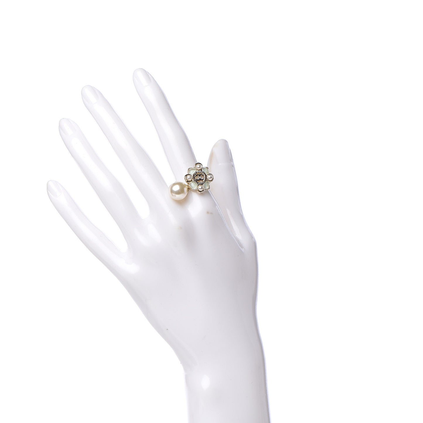 Gripoix Pearl CC Ring 6.75 Gold Green