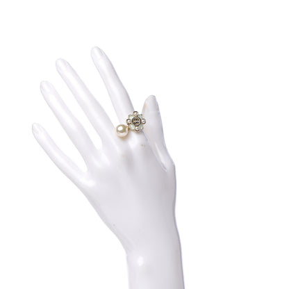 Chanel Gripoix Pearl CC Ring 6.75 Gold Green 2 of 6