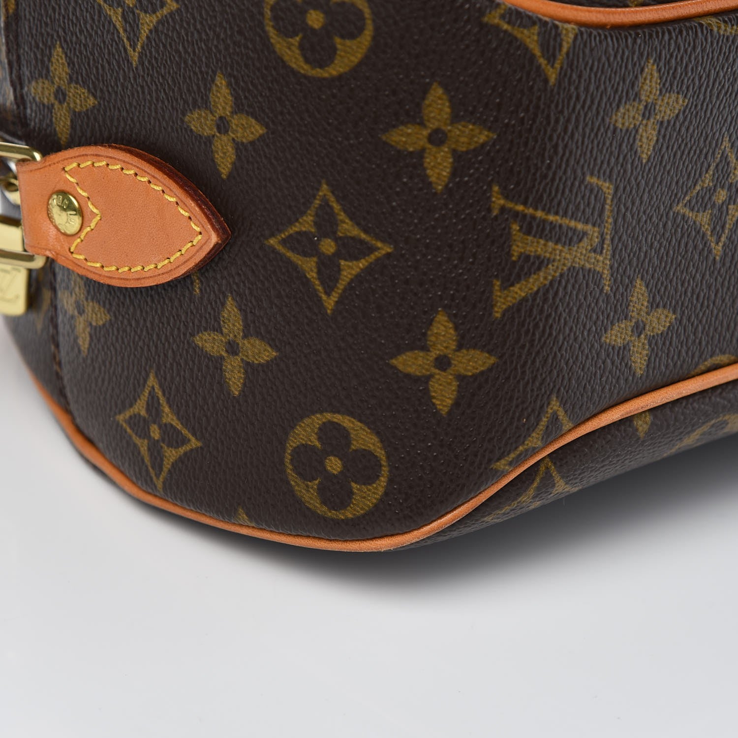 Louis Vuitton Monogram Blois 8 of 10