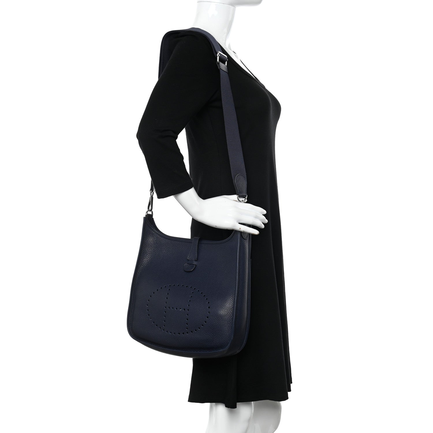 Hermes Taurillon Clemence Evelyne III PM Bleu Nuit 2 of 13
