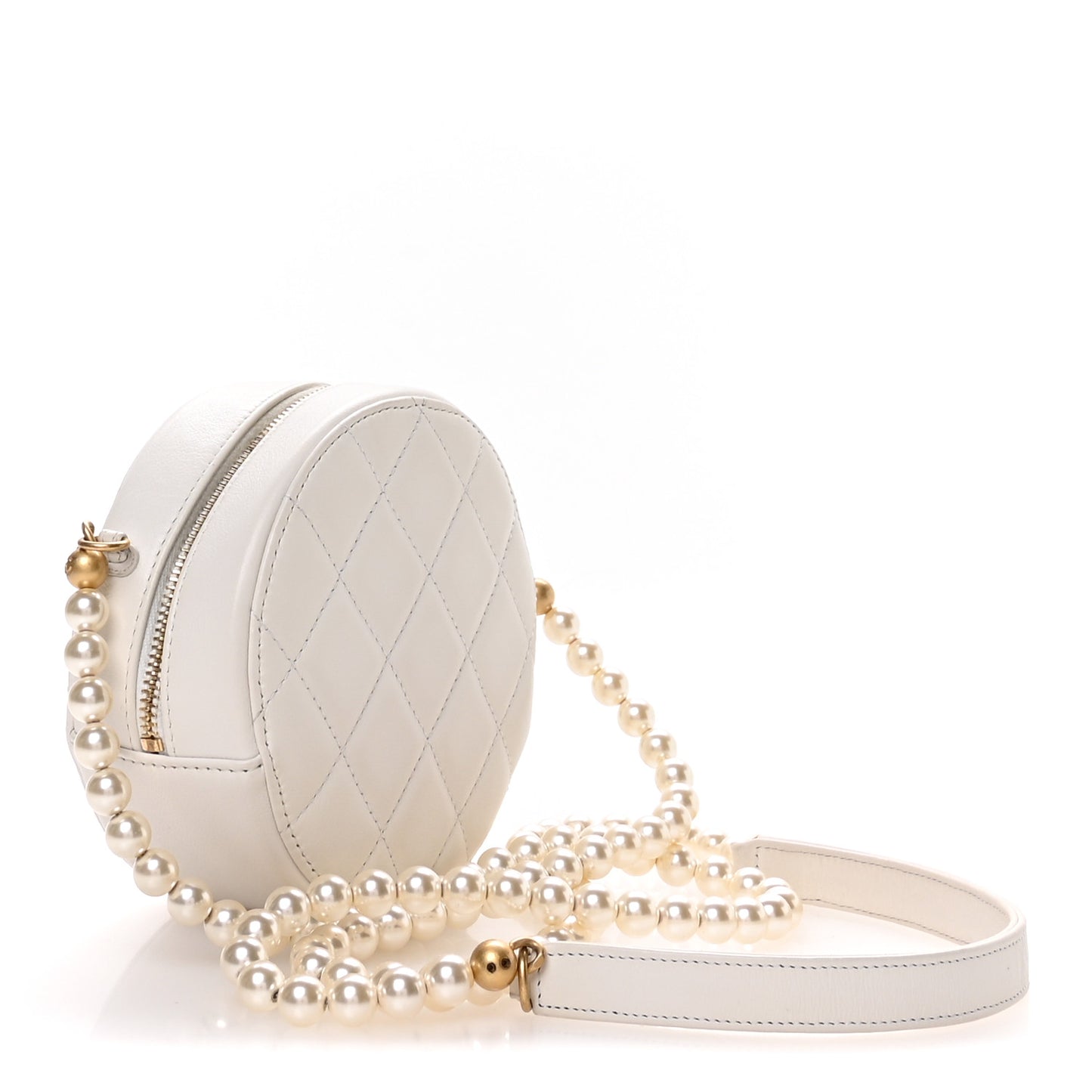 Calfskin Quilted Pearl Round Clutch With Chain White