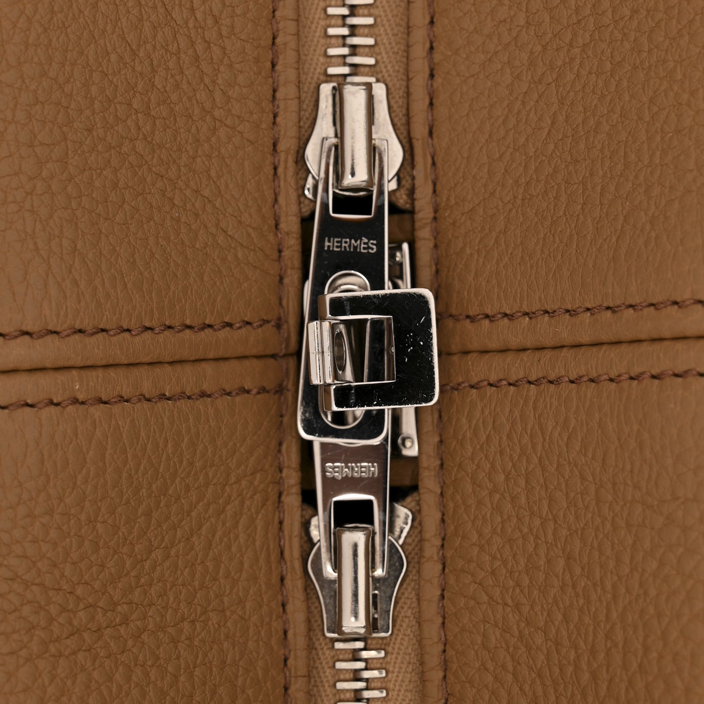 Taurillon Clemence Victoria II 35 Biscuit