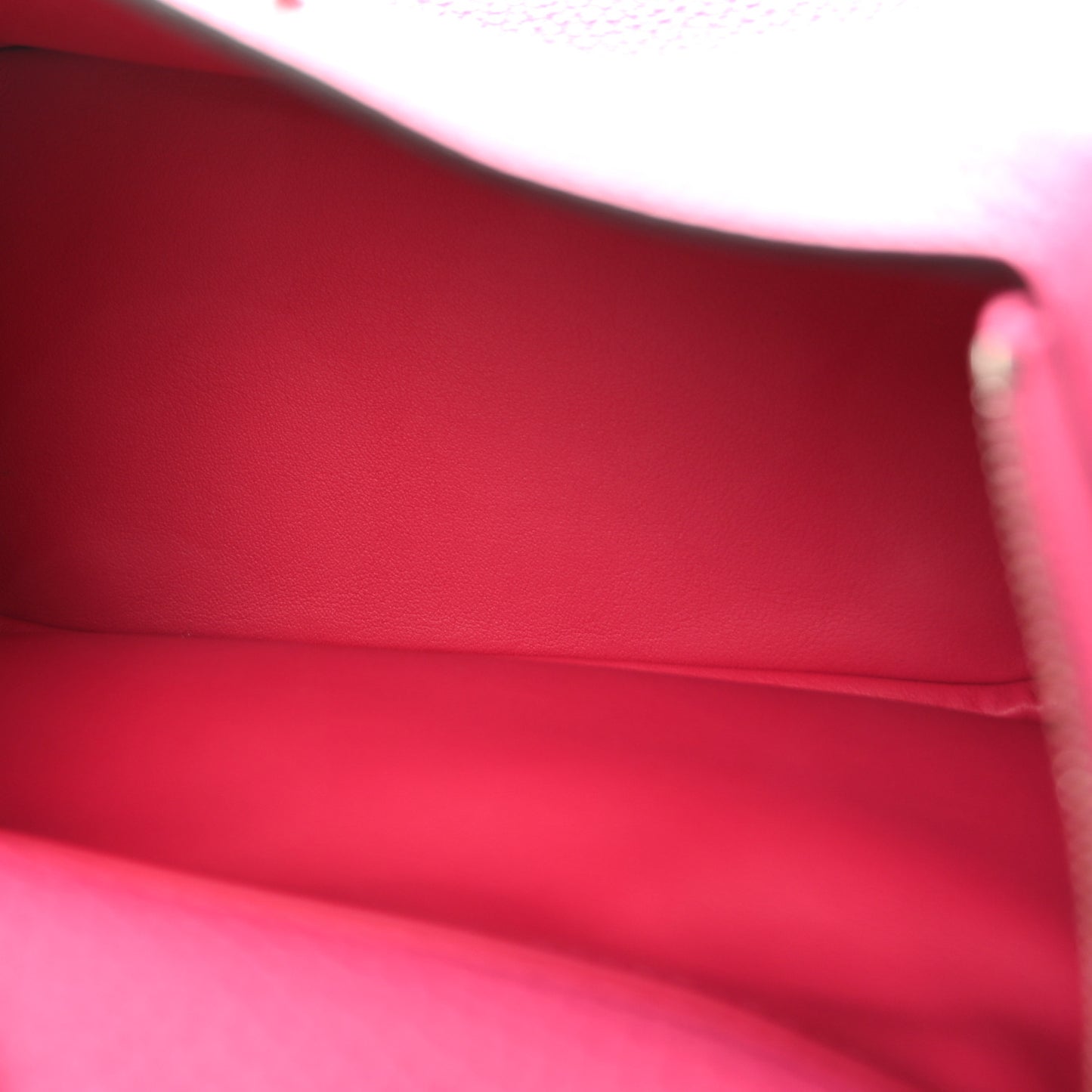 Taurillon Clemence Mini Lindy 20 Rose Shocking