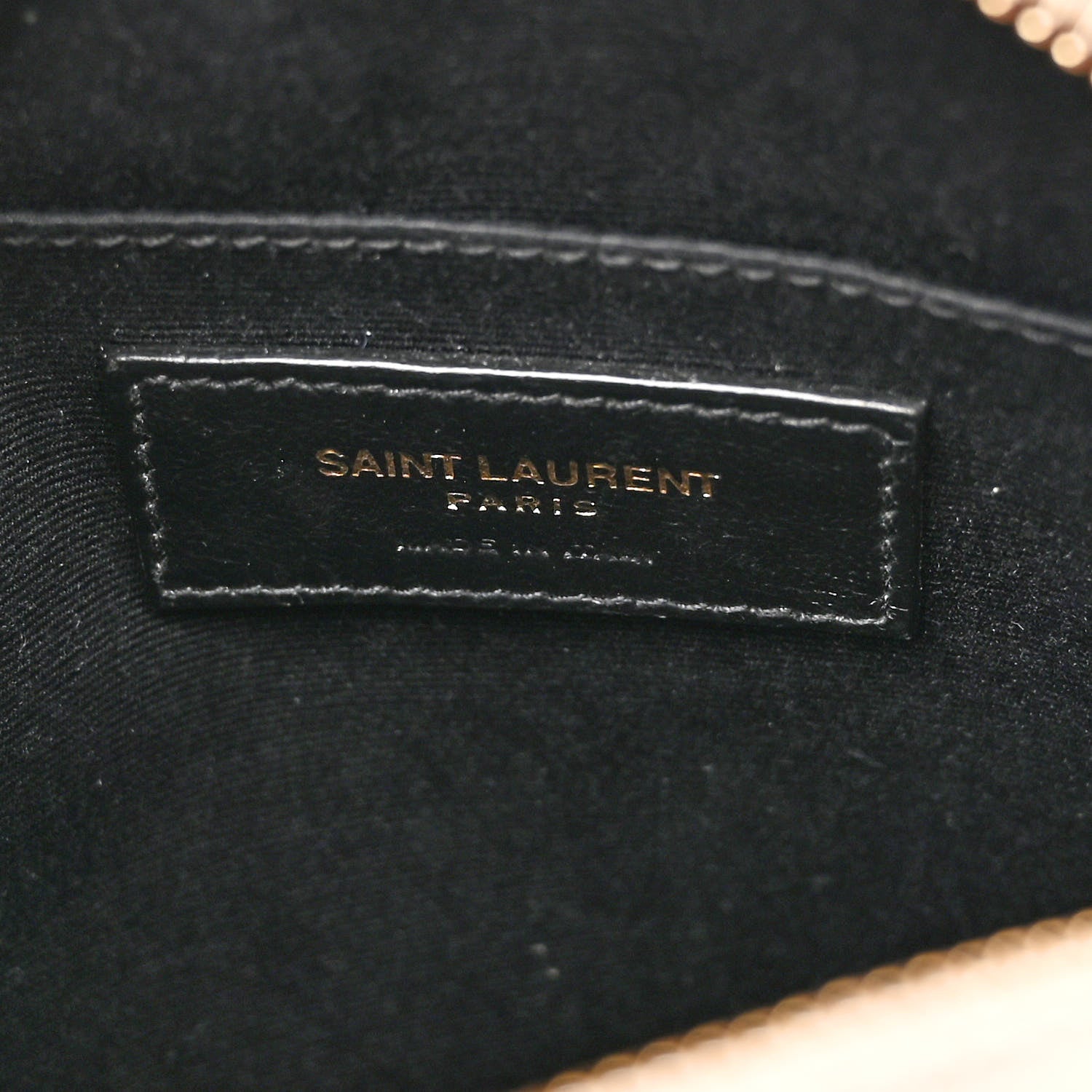 Saint Laurent Grain De Poudre Matelasse Chevron Quilted Vinyle Round Camera Bag 6 of 12