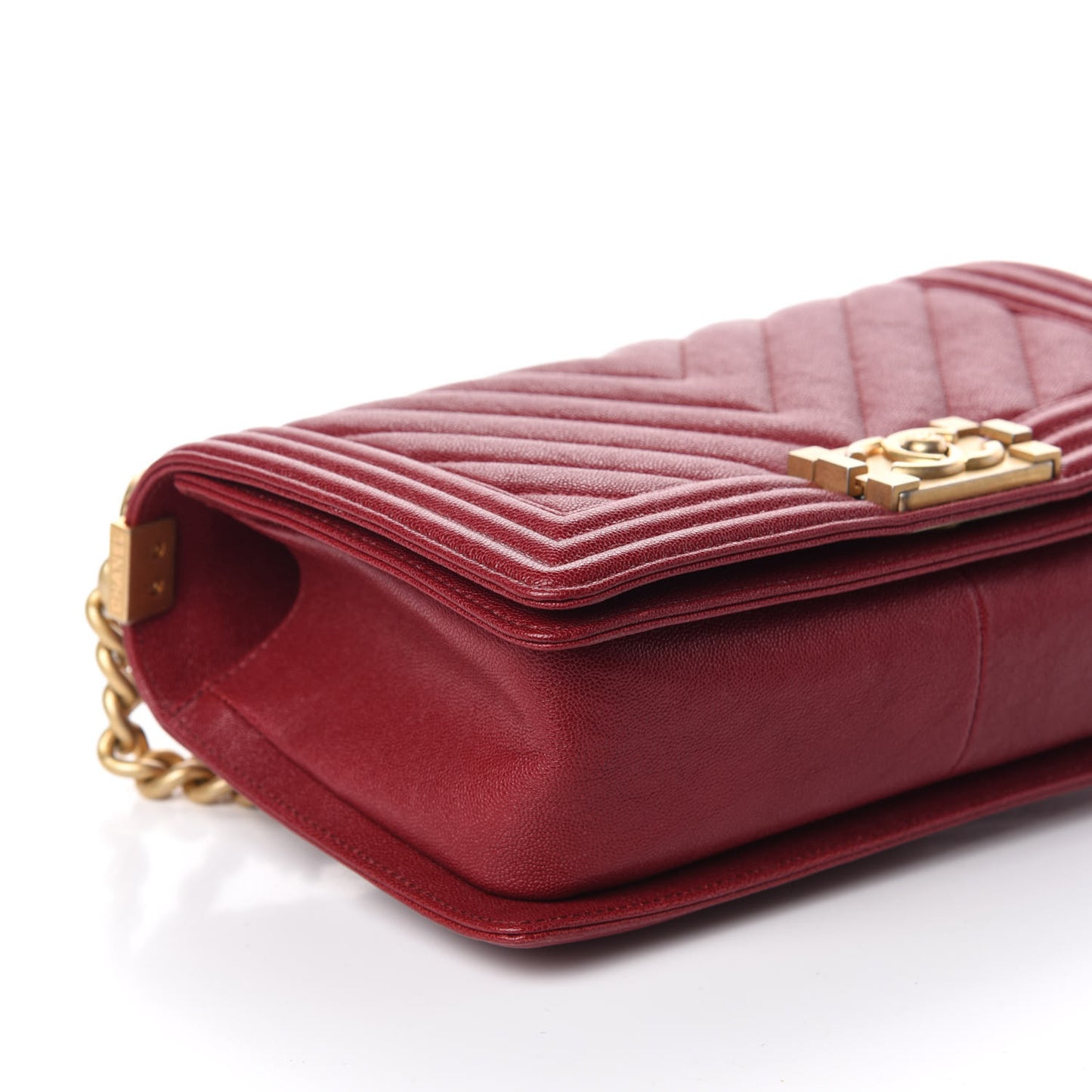 Caviar Chevron Quilted Medium Boy Flap Red
