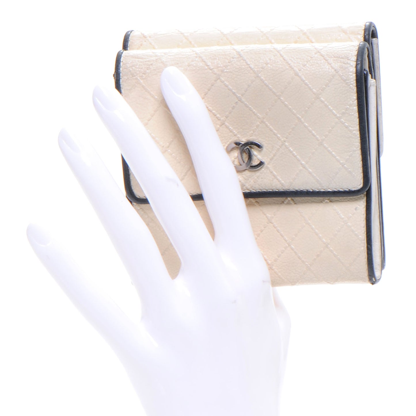 Diamond Stitch CC Compact Wallet Ivory