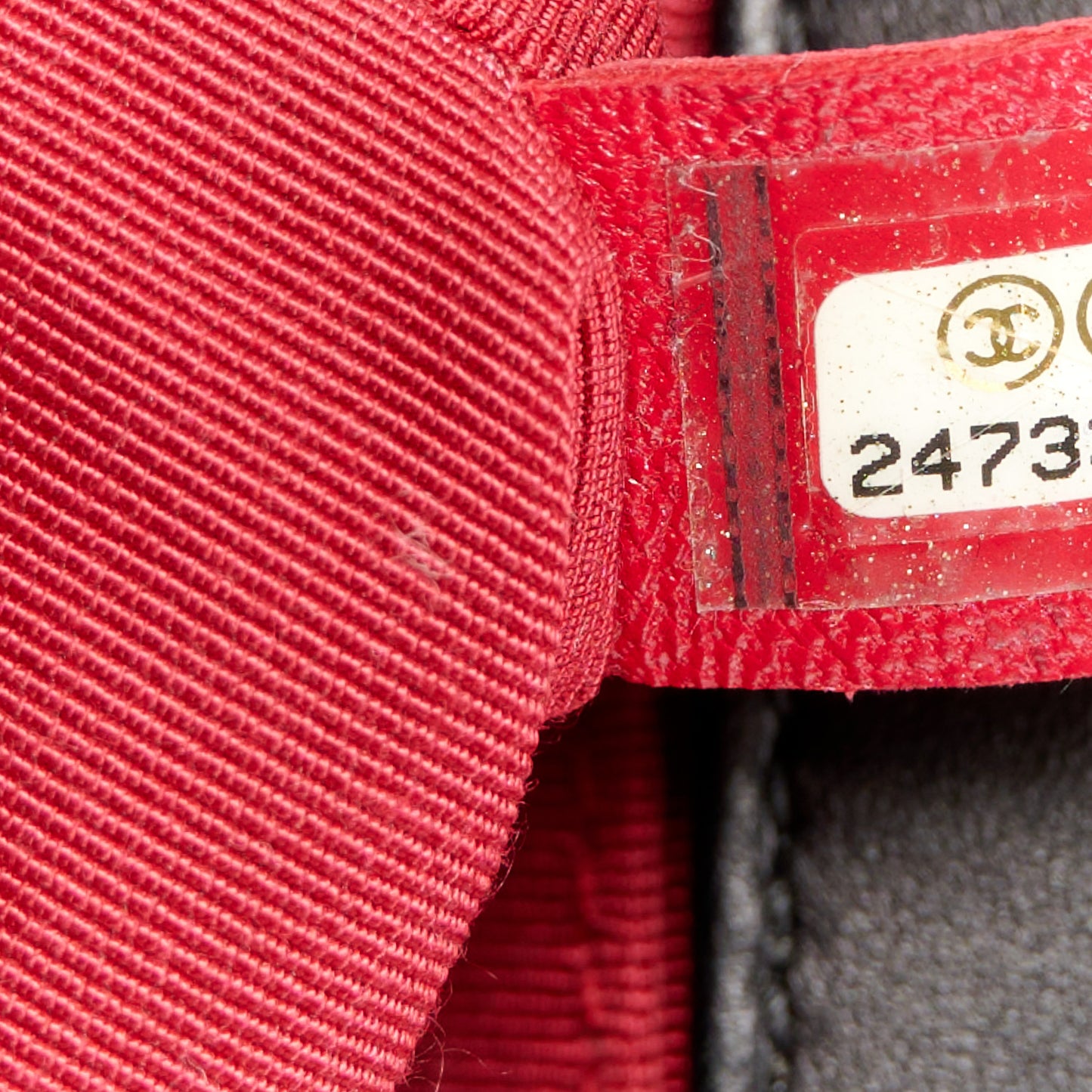 Lambskin Tweed Woven Medium Chevron Boy Flap Red White Black