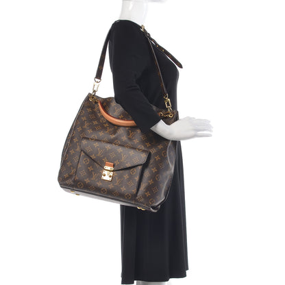 Louis Vuitton Monogram Metis 2 of 9