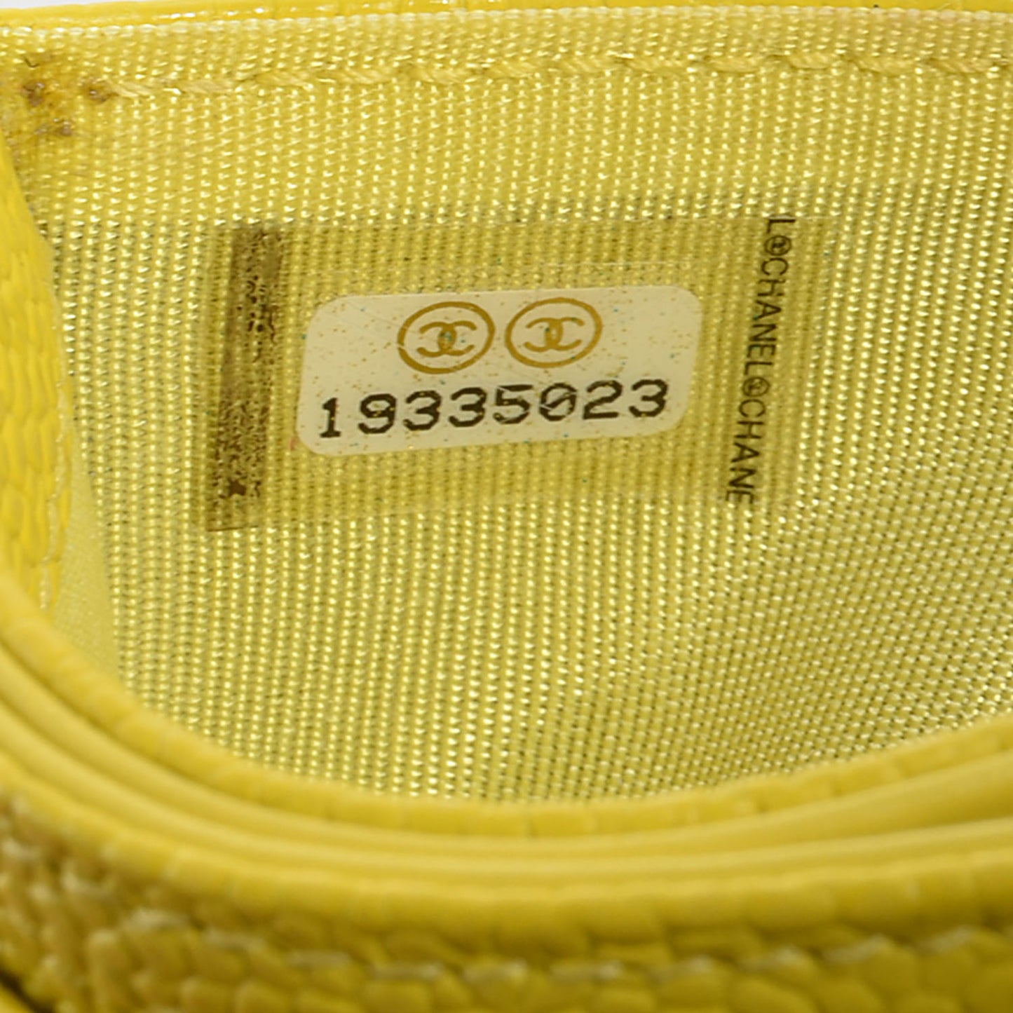 Caviar CC Timeless Card Holder Yellow