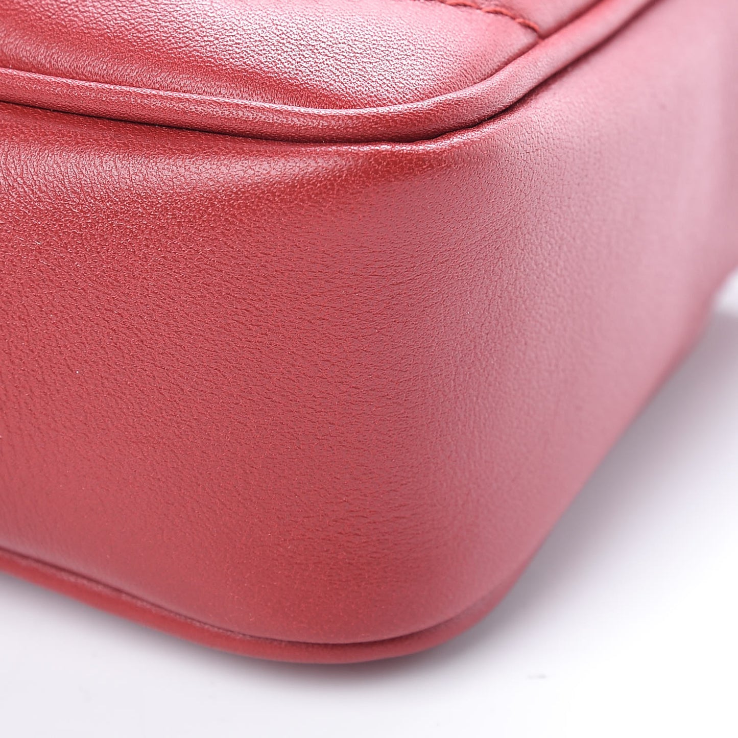 Calfskin Matelasse Super Mini GG Marmont Shoulder Bag Hibiscus Red