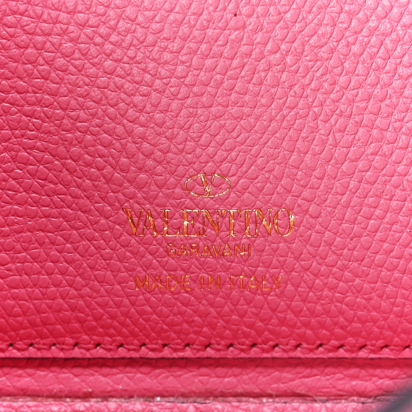 Grainy Calfskin Vlogo Pouch With Chain Candy Rose