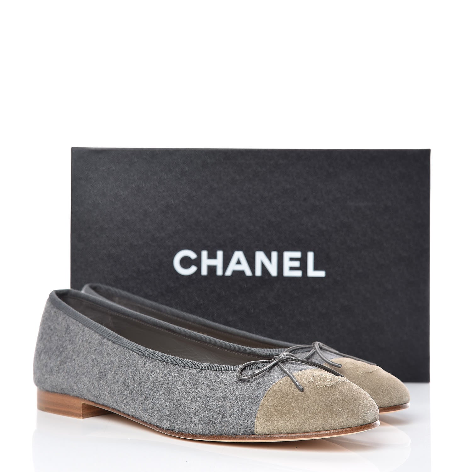 Chanel Felt Suede Cap Toe CC Ballerina Flats 41 Grey Beige 9 of 9