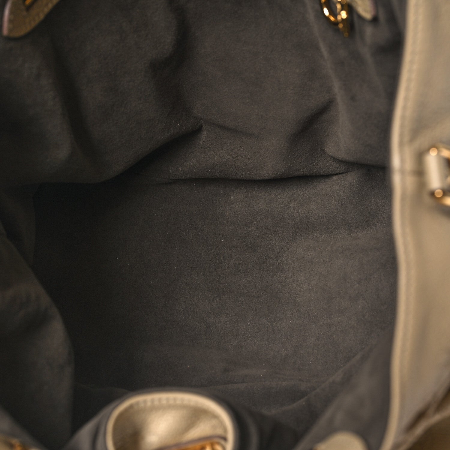 Louis Vuitton Mahina L Sable 5 of 9