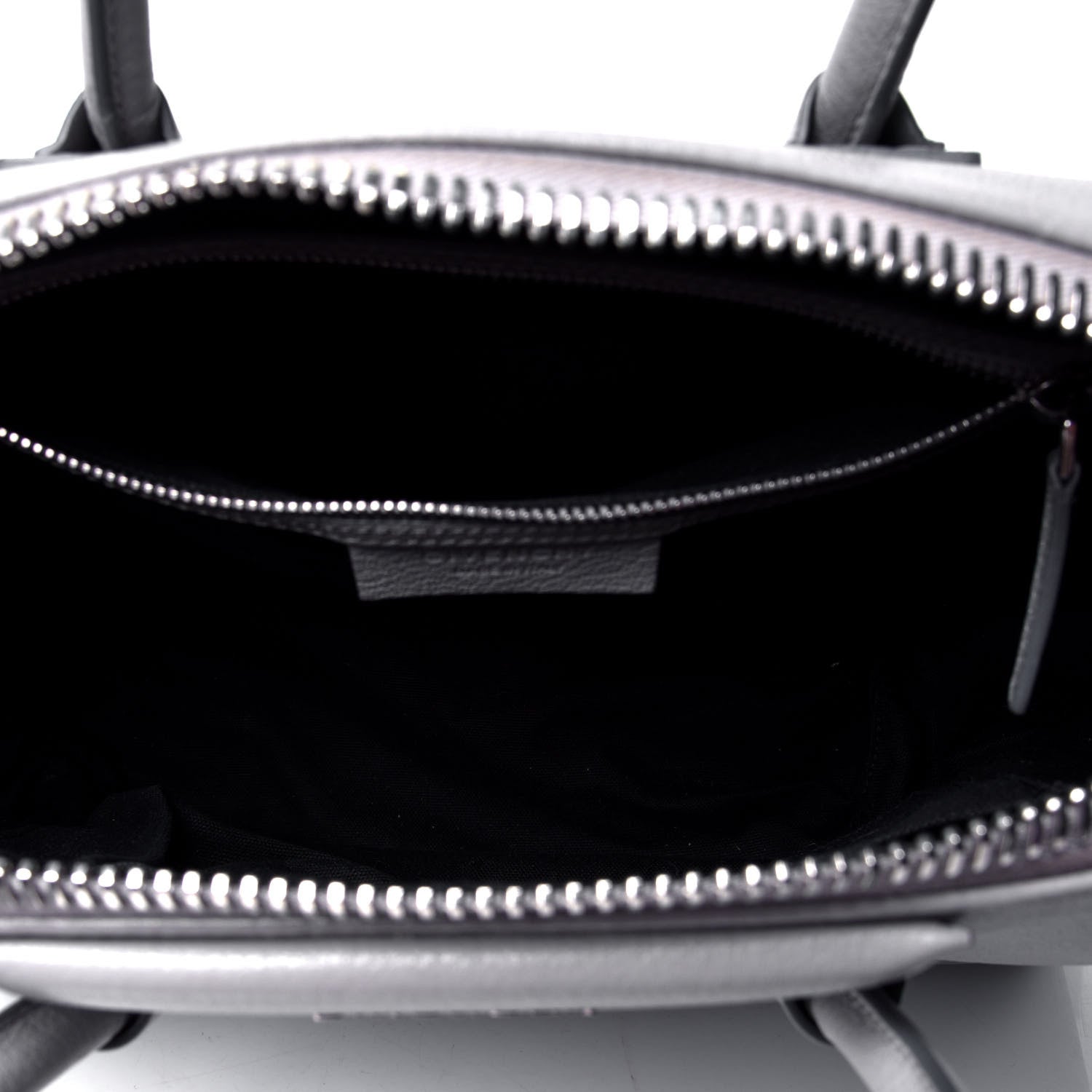 Givenchy Sugar Goatskin Medium Antigona Pearl Grey 5 of 5