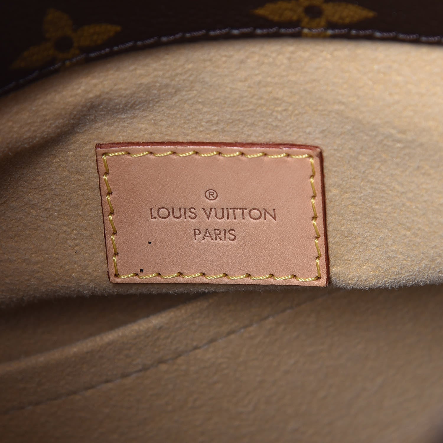 Louis Vuitton Monogram Artsy MM 6 of 9