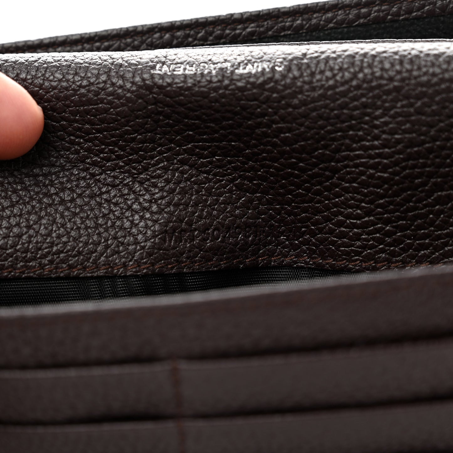Grained Calfskin Souple Thin Wallet Amaranto