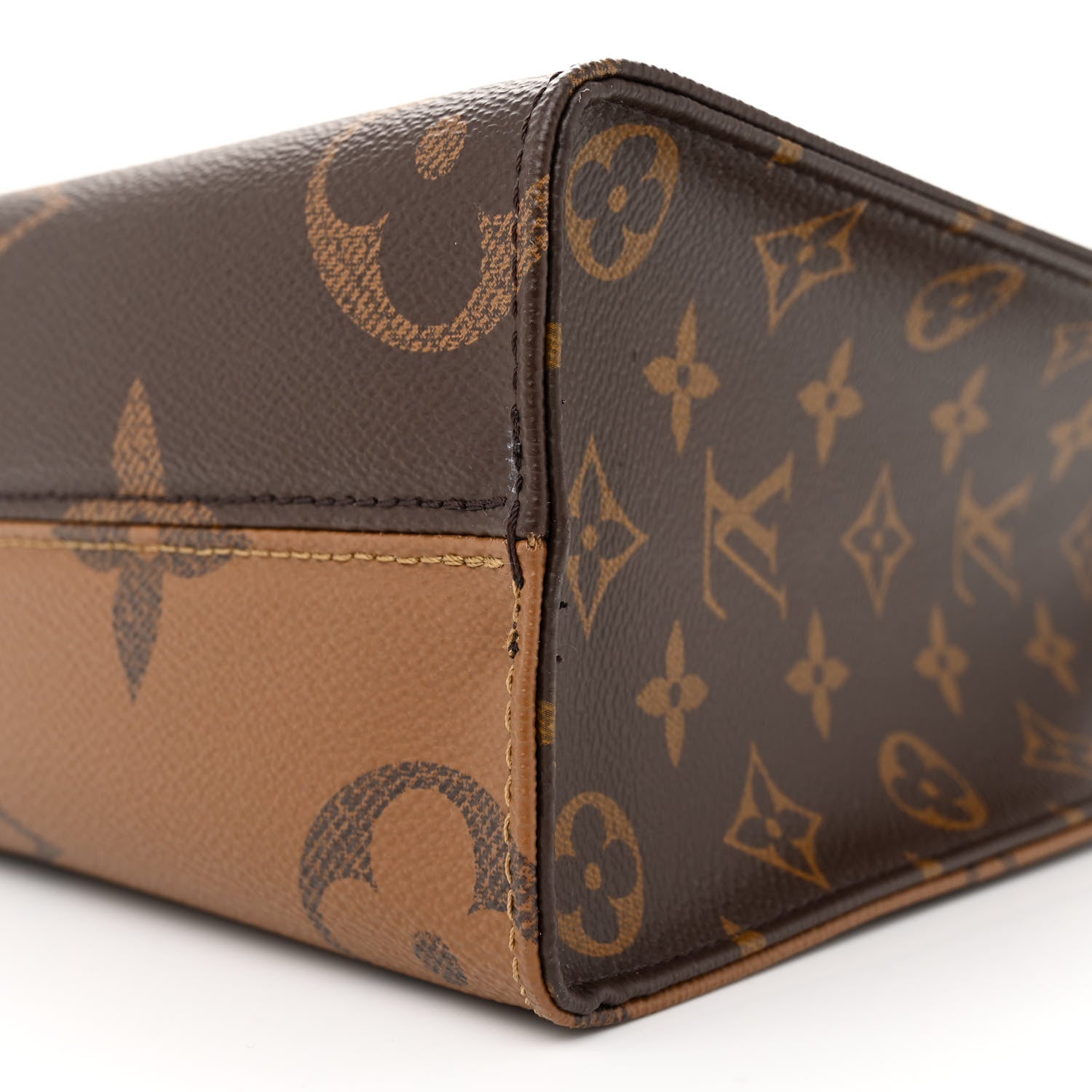 Louis Vuitton Reverse Monogram Giant Onthego PM 9 of 10