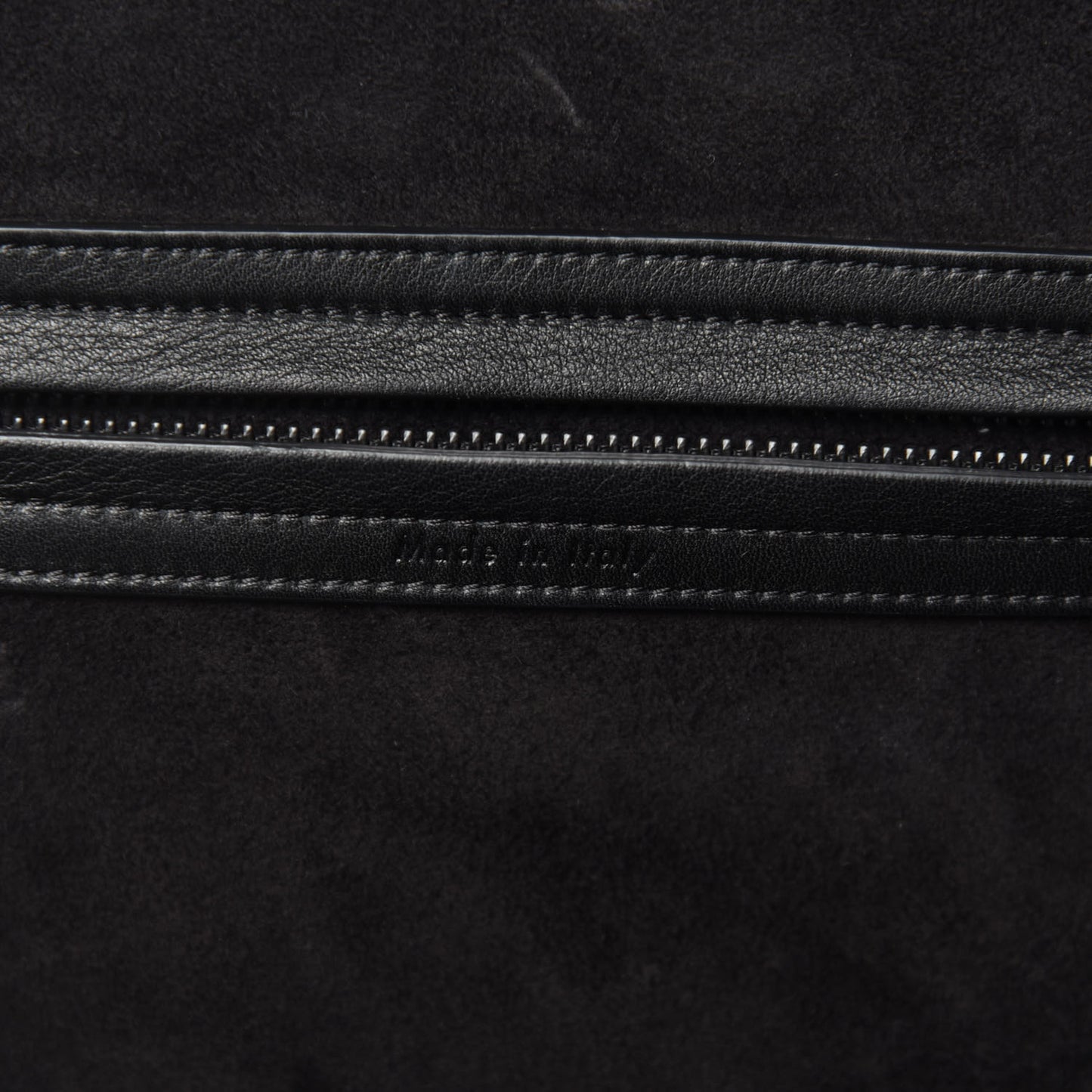 Supple Medium Phantom Luggage Black