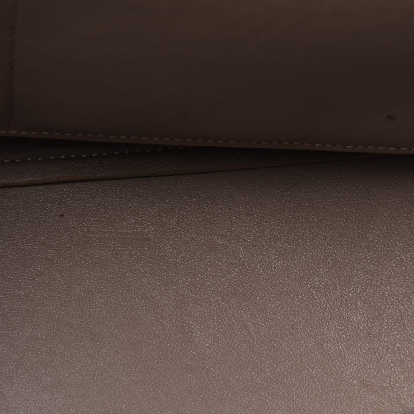 Drummed Calfskin Suede Small Trapeze Dune