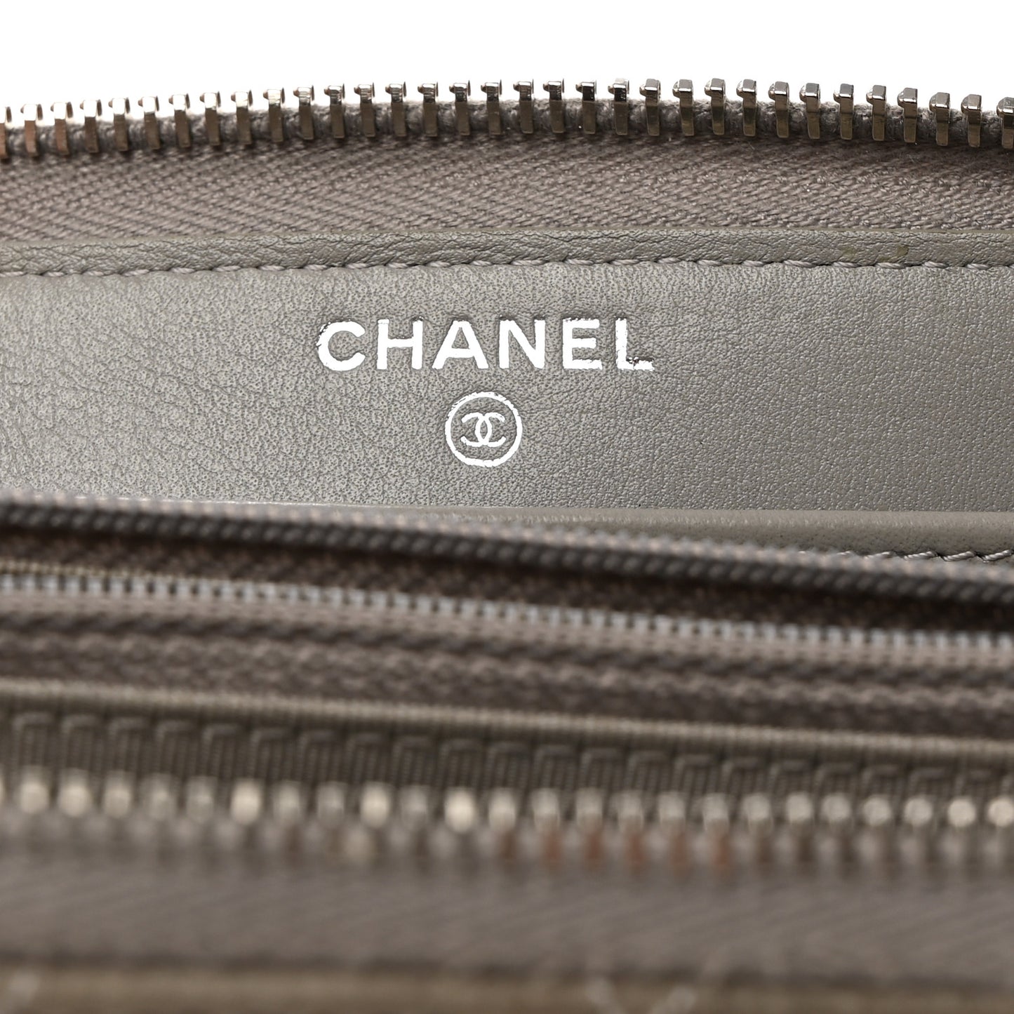 Caviar Quilted Large Gusset Zip Around Wallet Grey