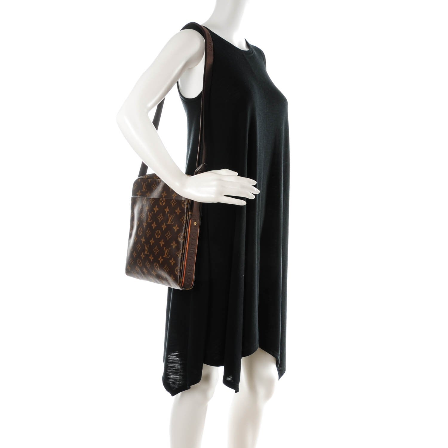 Louis Vuitton Monogram Trotteur Beaubourg 2 of 7