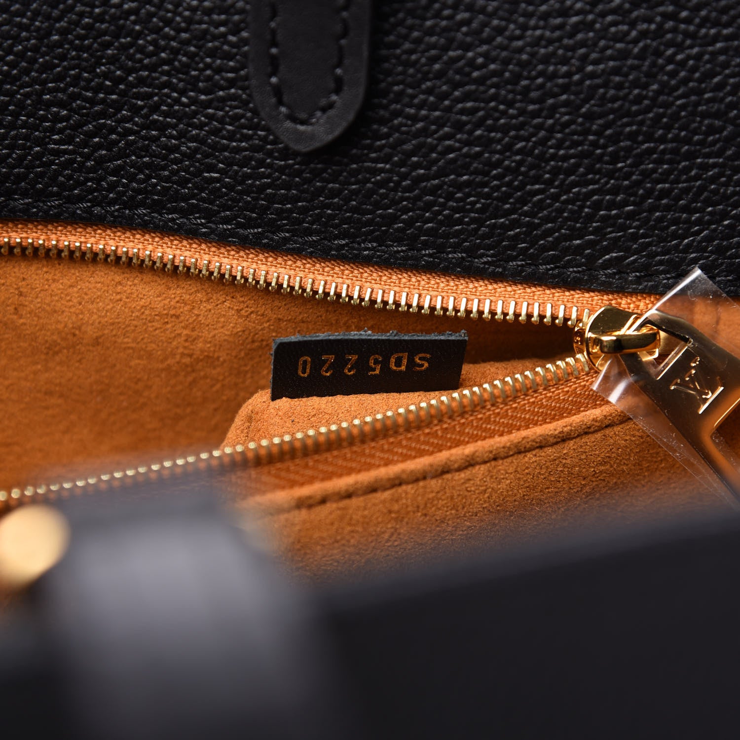 Louis Vuitton Empreinte Monogram Giant Onthego GM Black 9 of 10