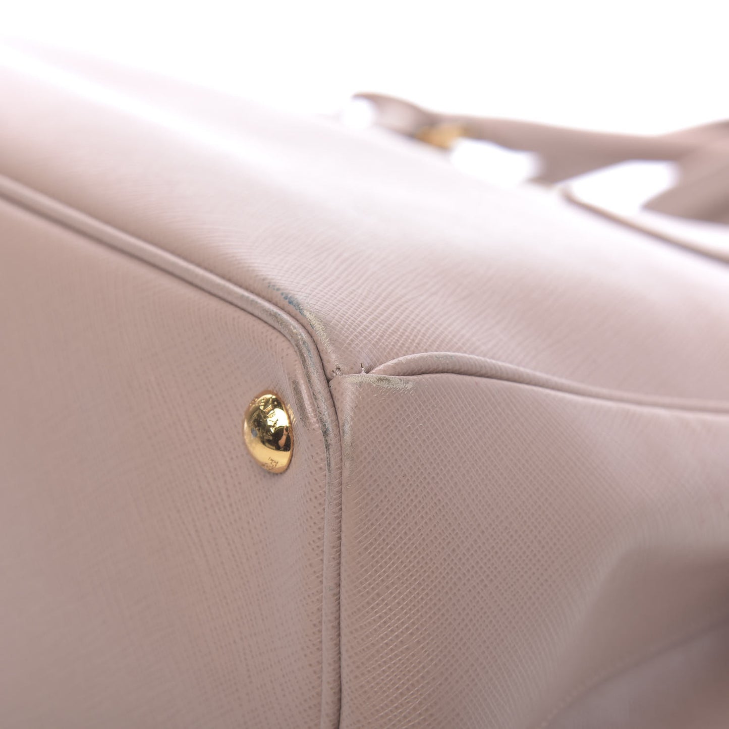 Saffiano Medium Galleria Double Zip Tote Cammeo