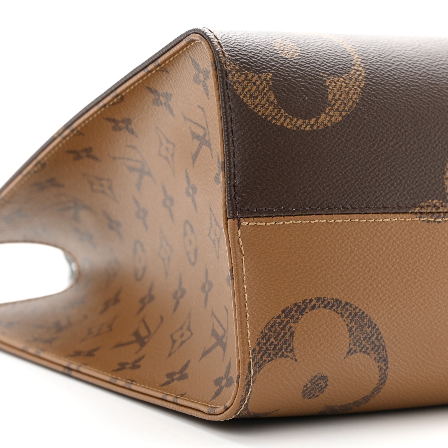 Louis Vuitton Reverse Monogram Giant Onthego MM 9 of 11