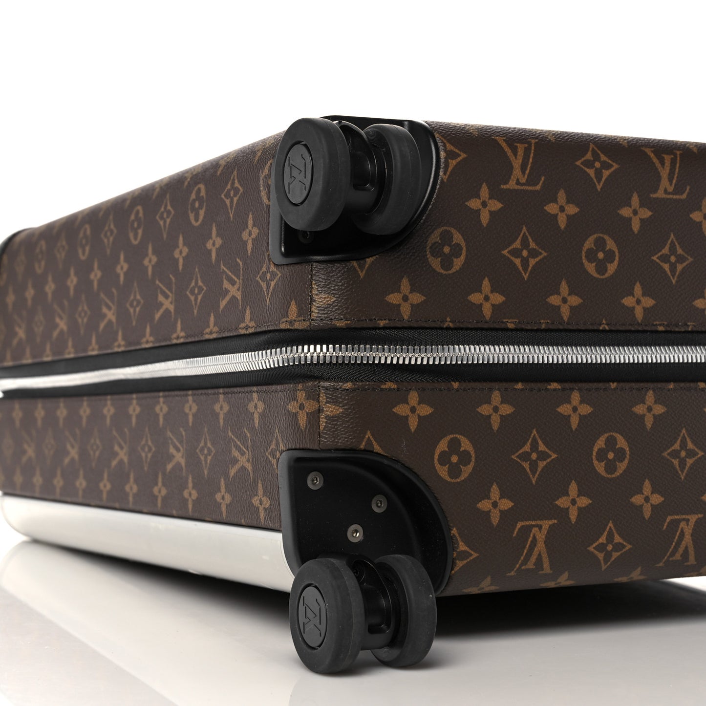 Monogram Horizon 55 Black