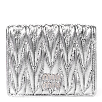 Miu Miu Metallic Nappa Matelasse Bi-Fold Compact Wallet Argento 1 of 9