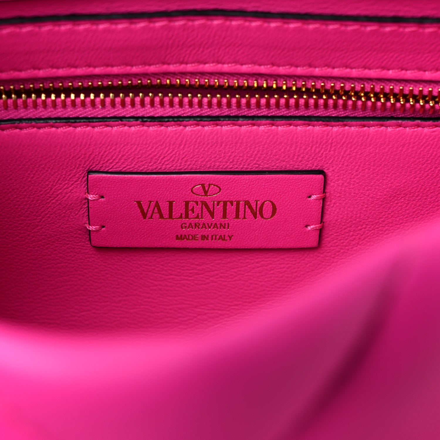 Valentino Garavani Nappa Lacquer Monochrome Medium Roman Stud Shoulder Bag Pink PP 5 of 8