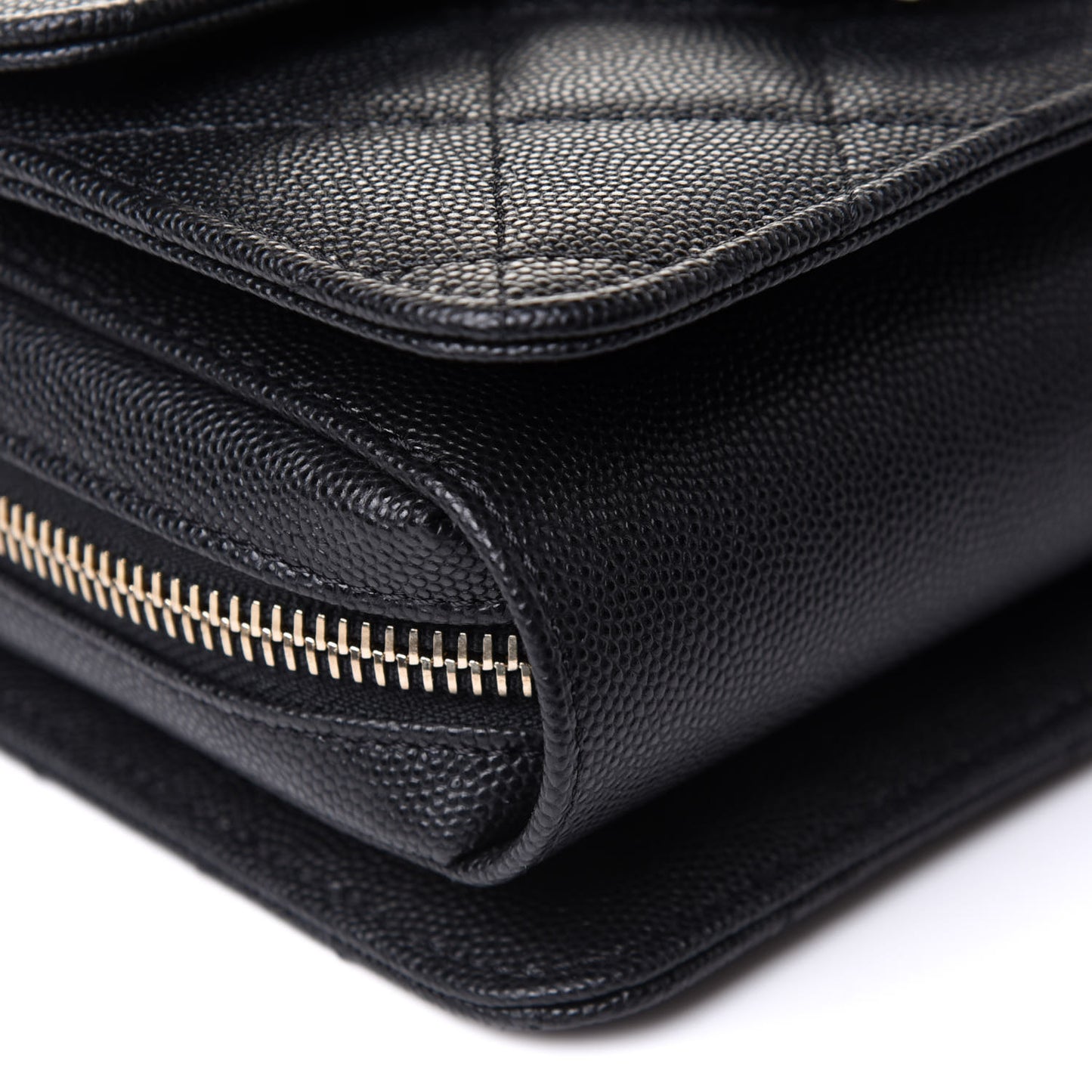 Caviar Quilted Like A Wallet Flap Black