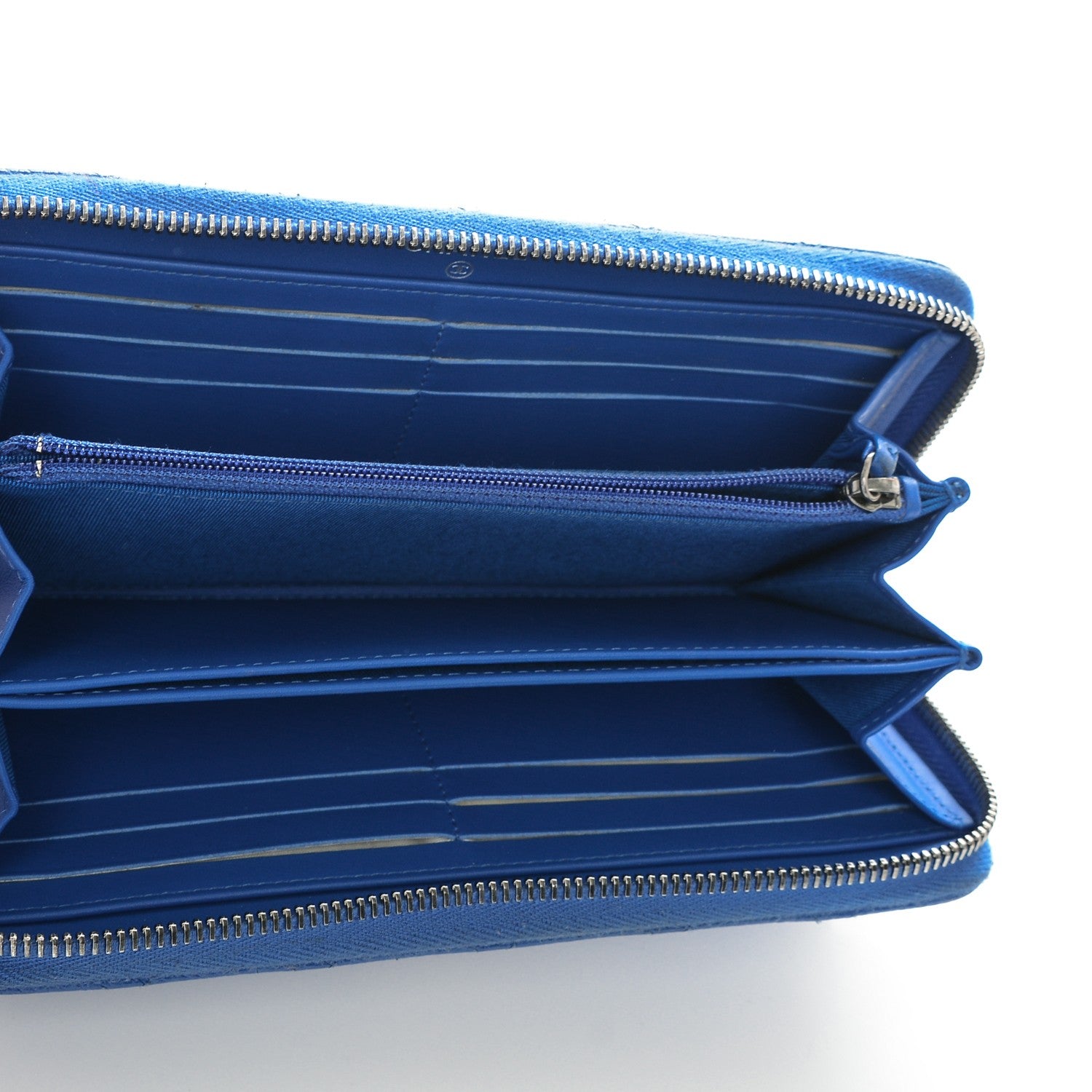 Chanel Caviar Quilted Large Zip Around Wallet Blue 5 of 8