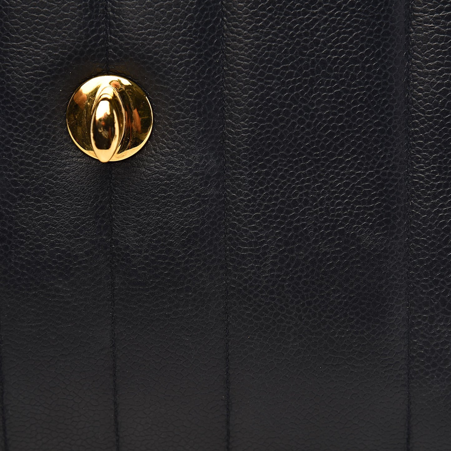 Caviar Vertical Quilted Jumbo Single Flap Black