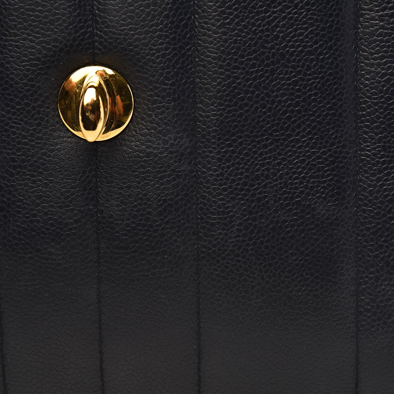 Chanel Caviar Vertical Quilted Jumbo Single Flap Black 17 of 23