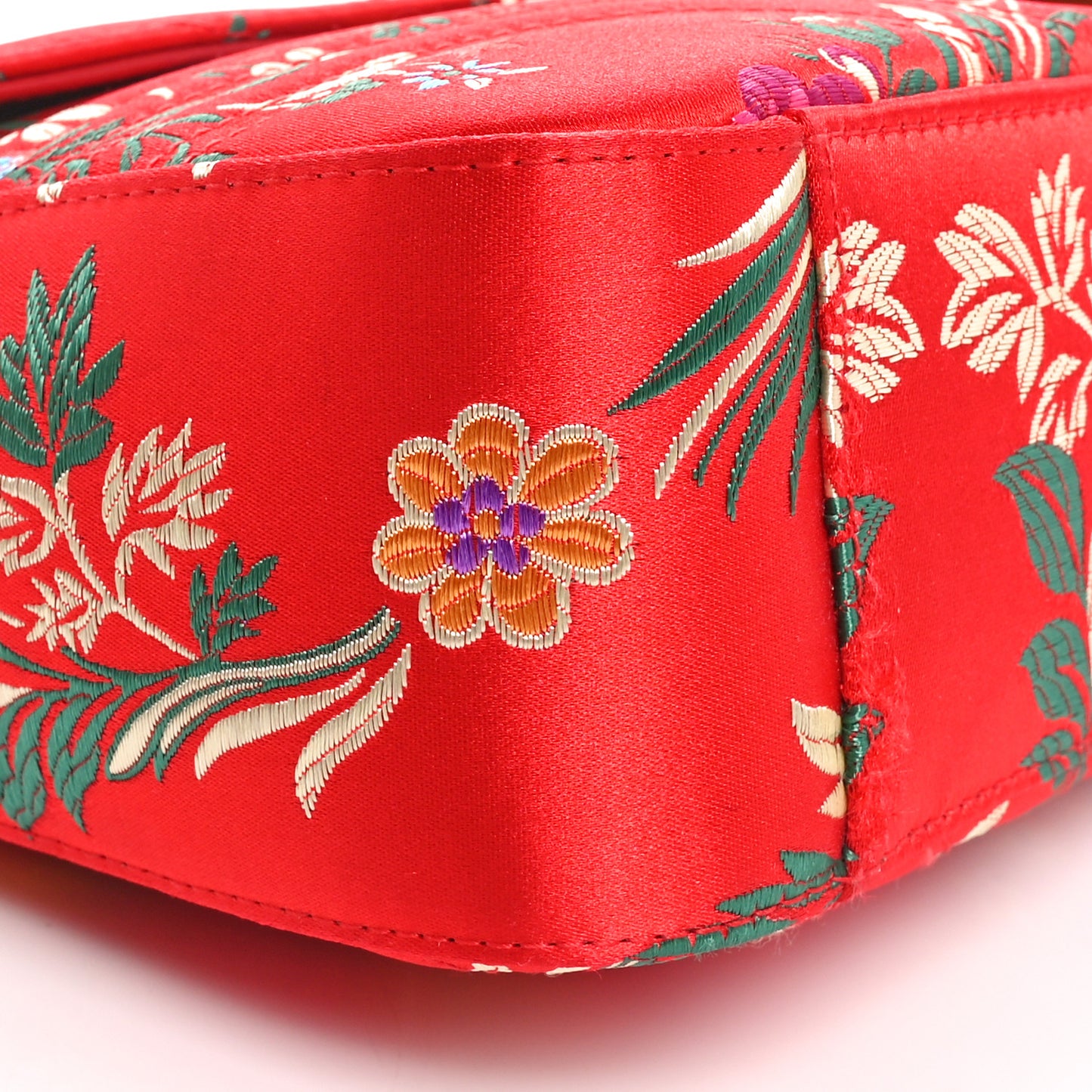 Jacquard Matelasse Floral Medium GG Marmont Shoulder Bag Red
