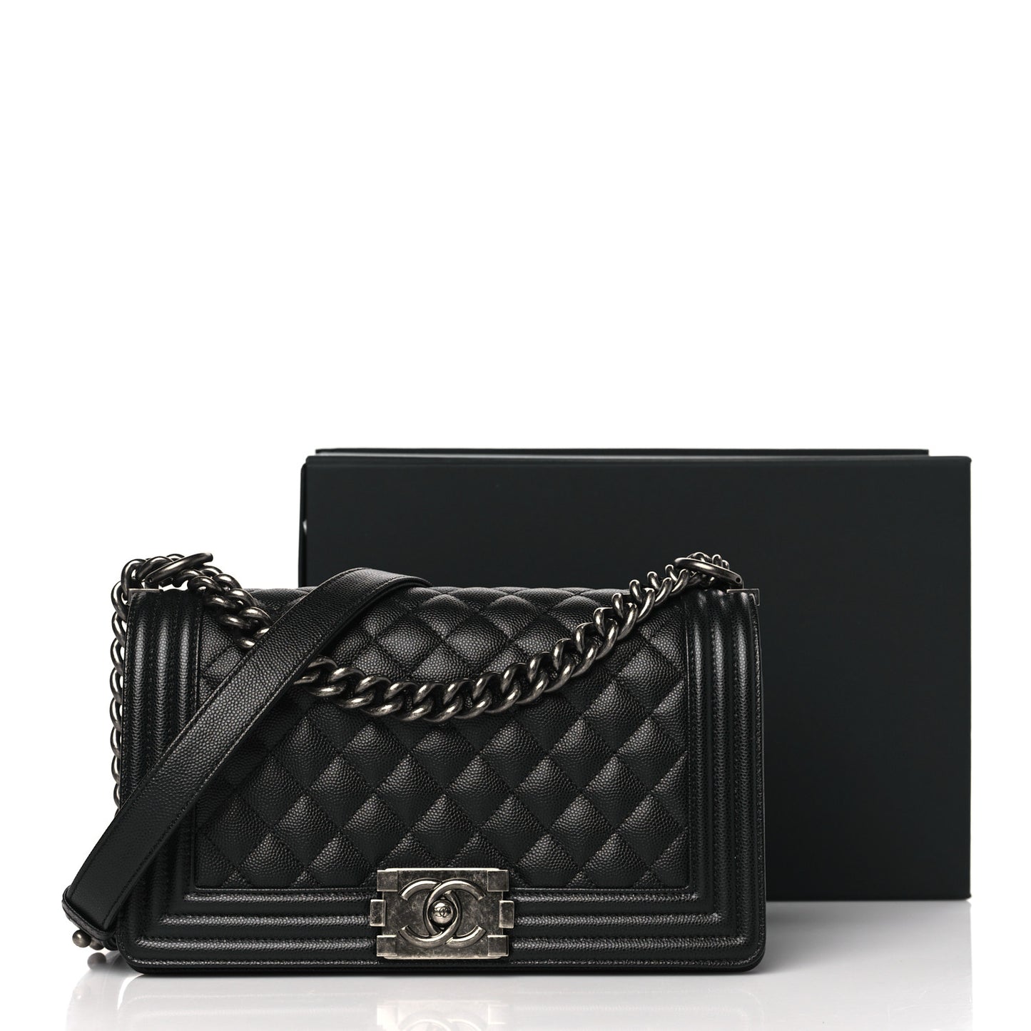 Caviar Quilted Medium Boy Flap Black