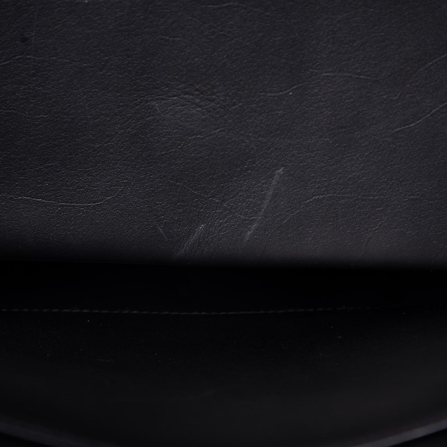 Swift Initiale Black