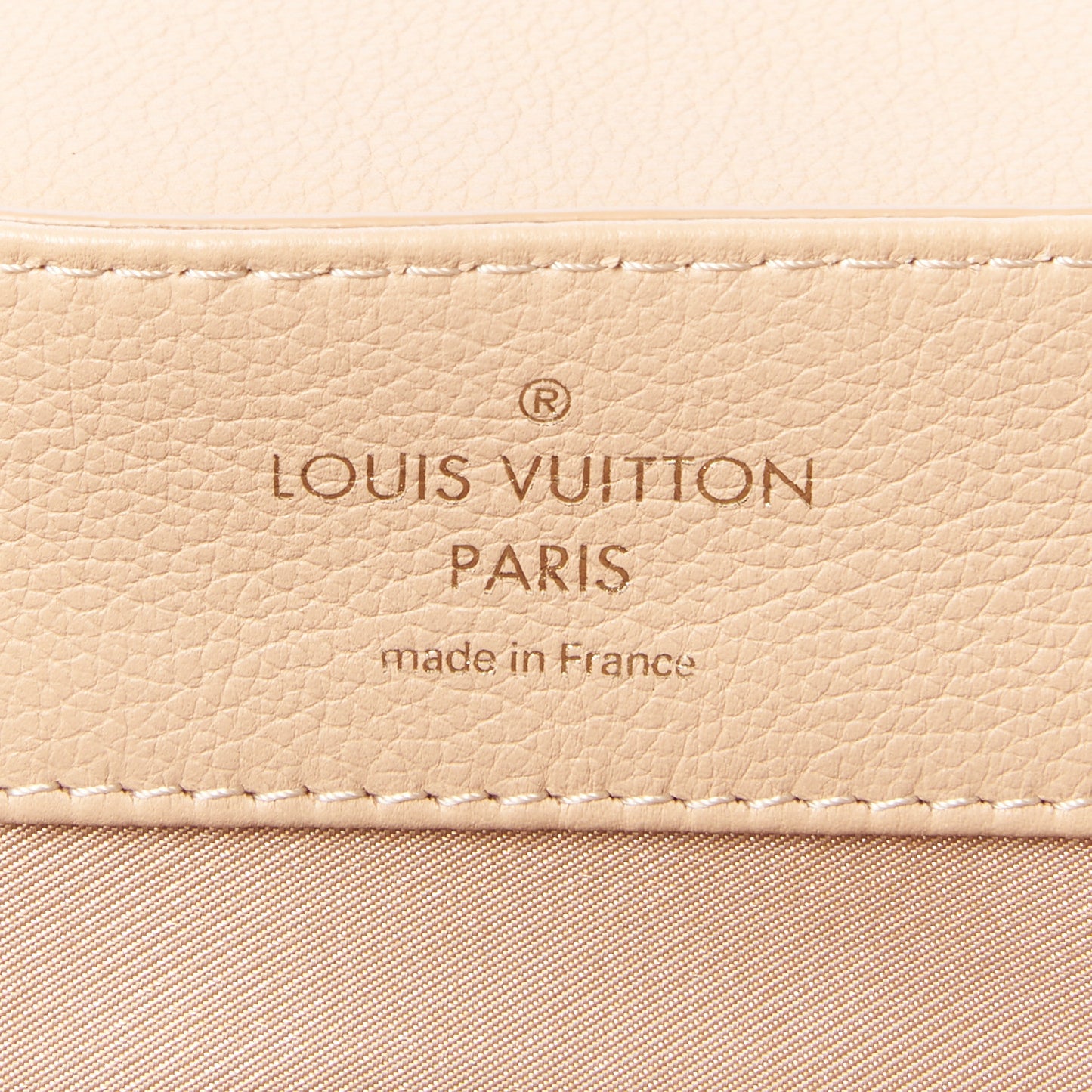 Calfskin Lockme PM Dune