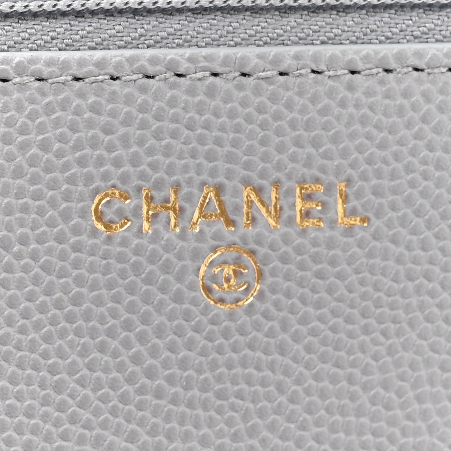 Caviar Quilted Textured CC Wallet On Chain WOC Grey