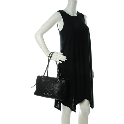 Chanel Calfskin Small Diamond Stitch Tote Black 2 of 7