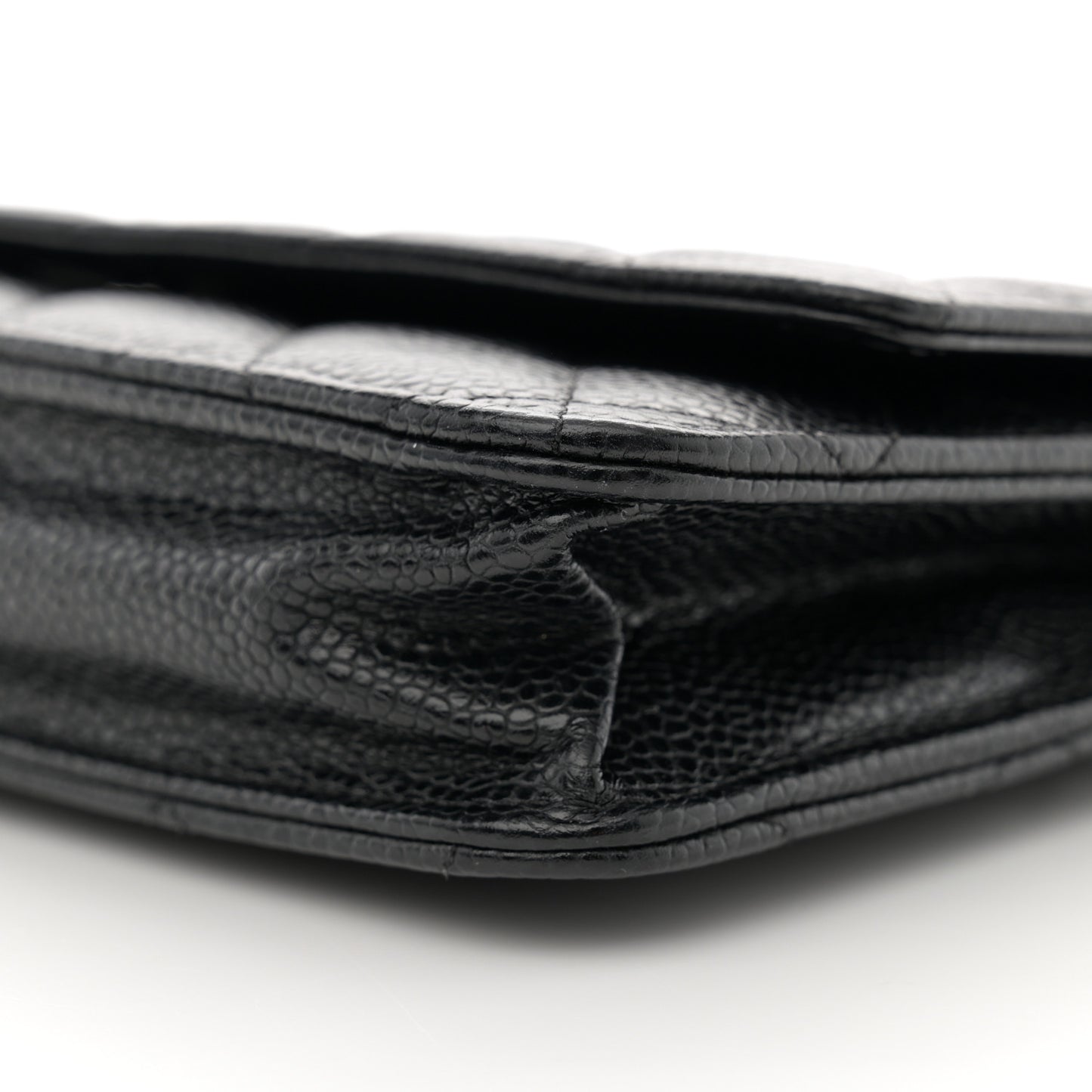 Caviar Quilted Wallet on Chain WOC Black