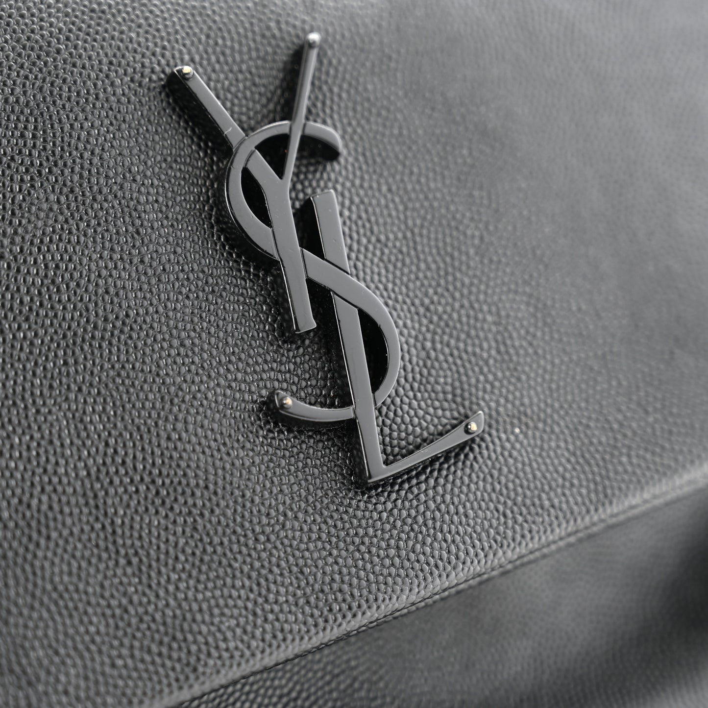 Grain De Poudre Medium West Hollywood Monogram Fold-Over Black