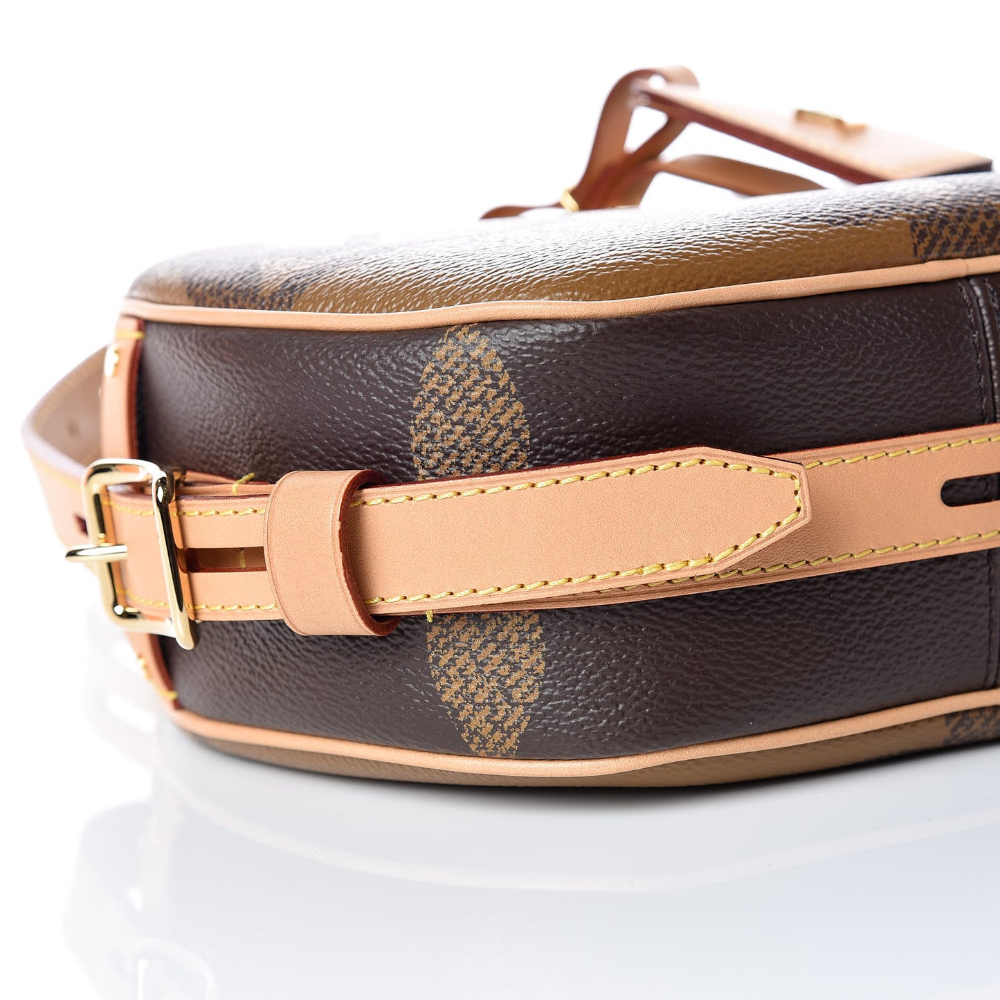 Reverse Monogram Giant Boite Chapeau Souple
