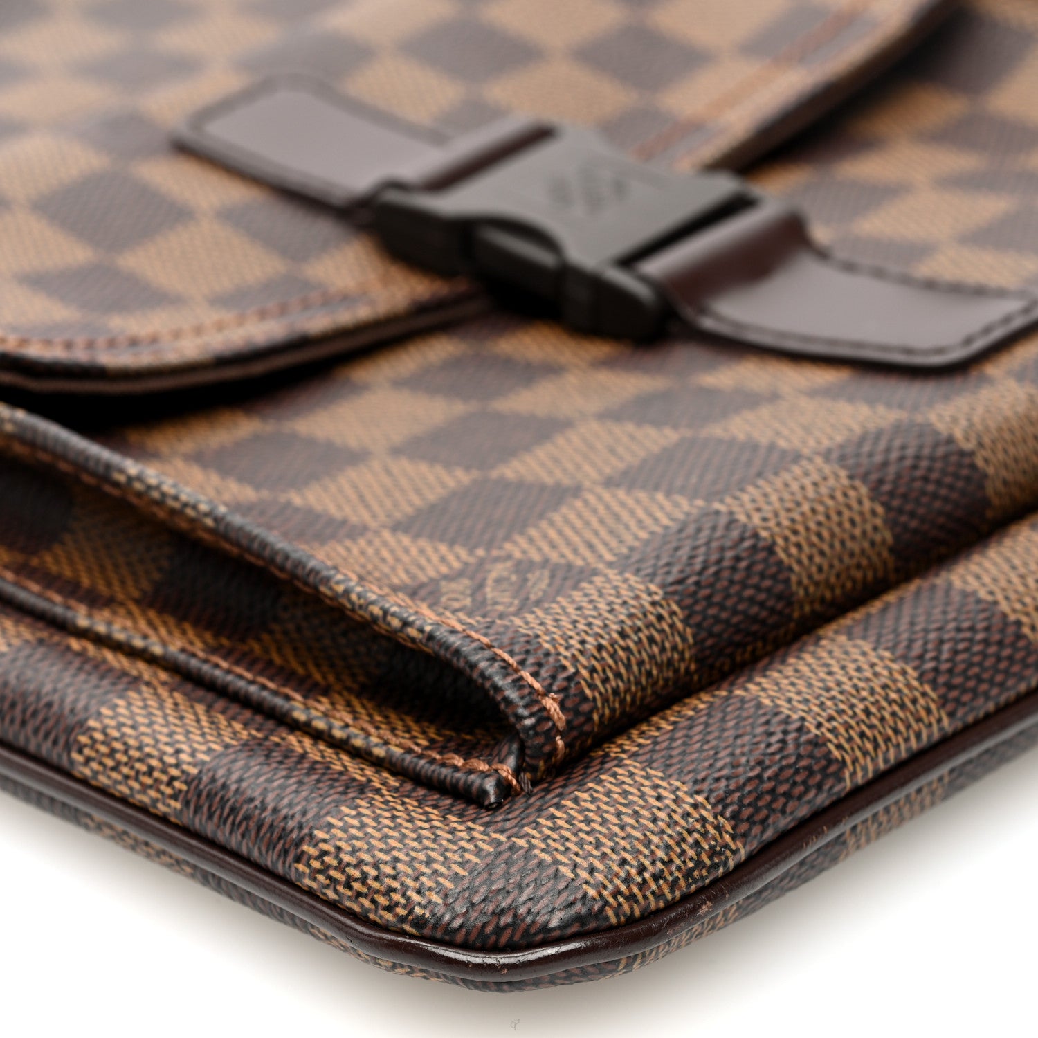 Louis Vuitton Damier Ebene Pochette Melville 8 of 9