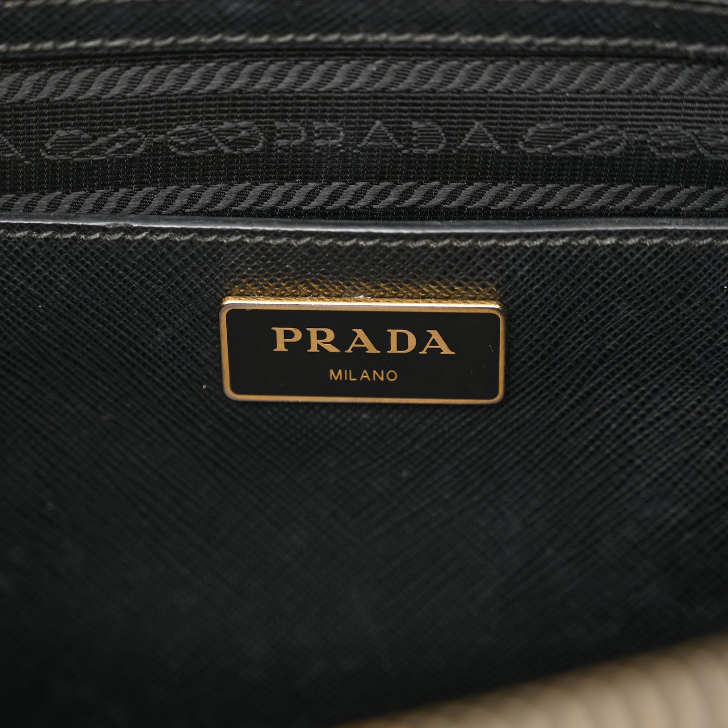 Saffiano Lux Large Galleria Double Zip Black